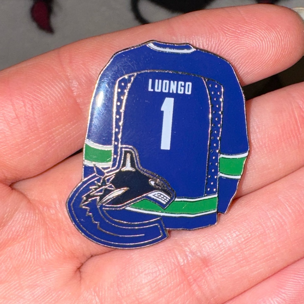 3/$30 NHL Luongo Hockey Pin